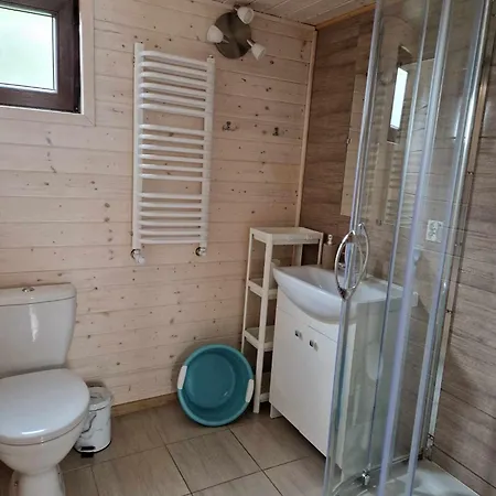 Akacjowy Kacik Caloroczny Ogrzewany Дом отдыха